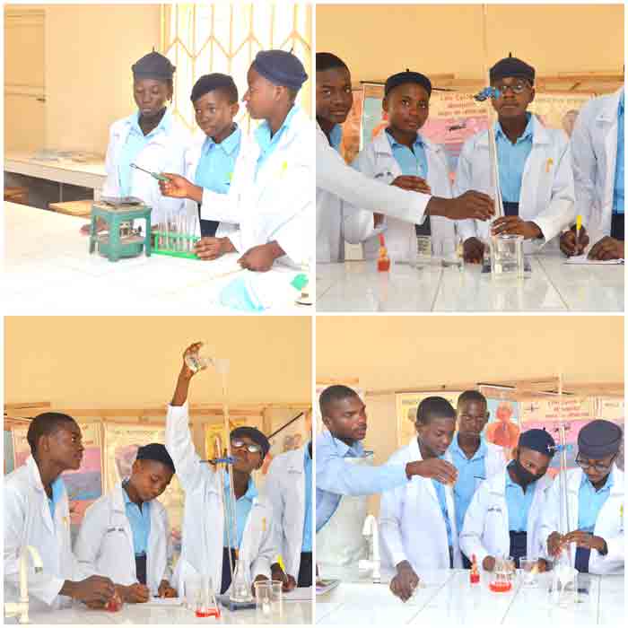 Ameewua-Model-College-Students During Physics Practicals